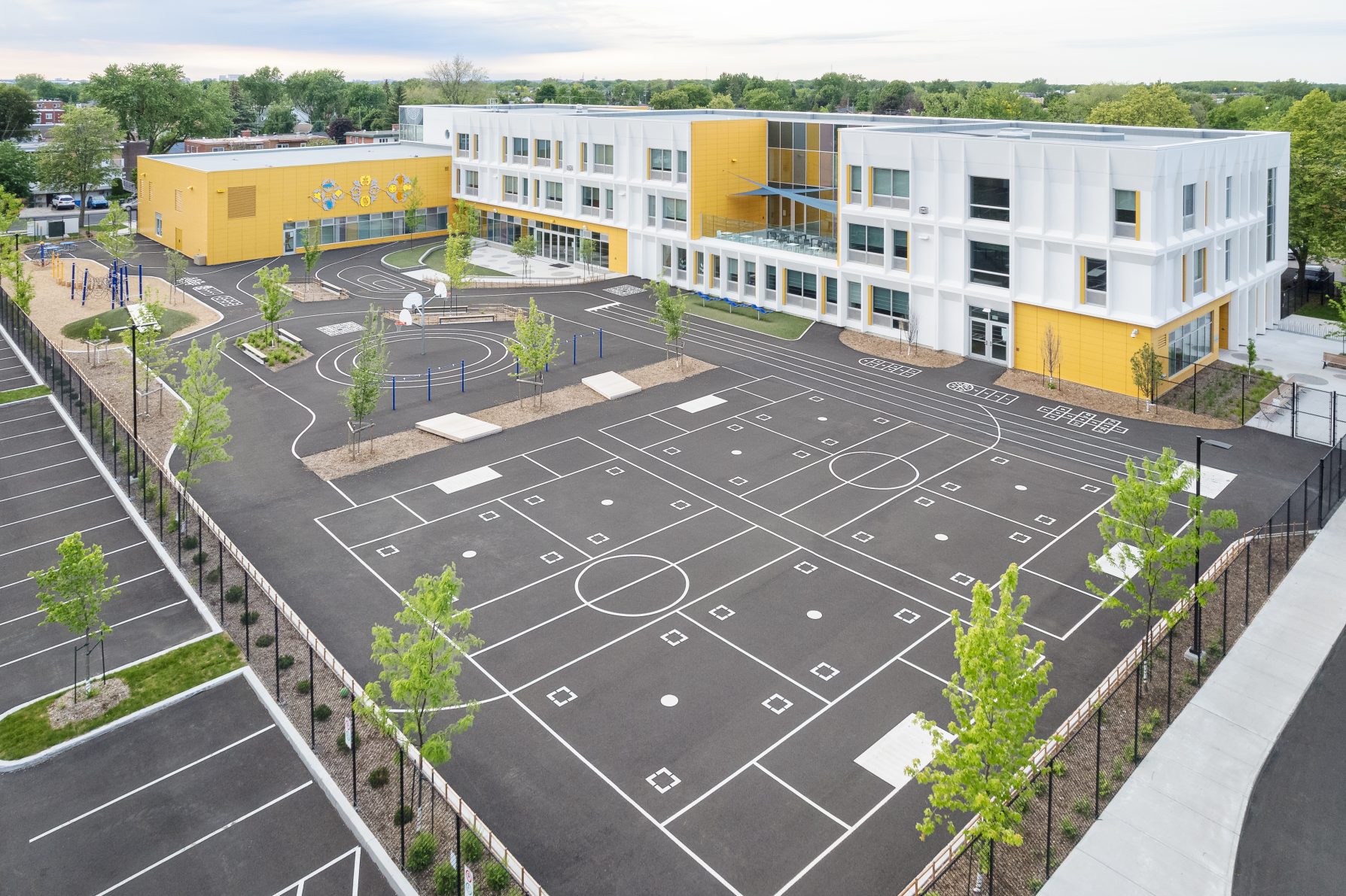 Cour de l'École Marcelle-Robidoux – Groupe BC2